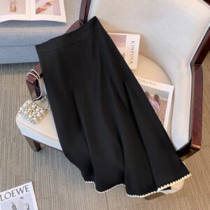 Plus-size Women's Autumn/Winter Casual Commuting loose and comfortable skirt Black elastic waist simple lined A-line long skirt